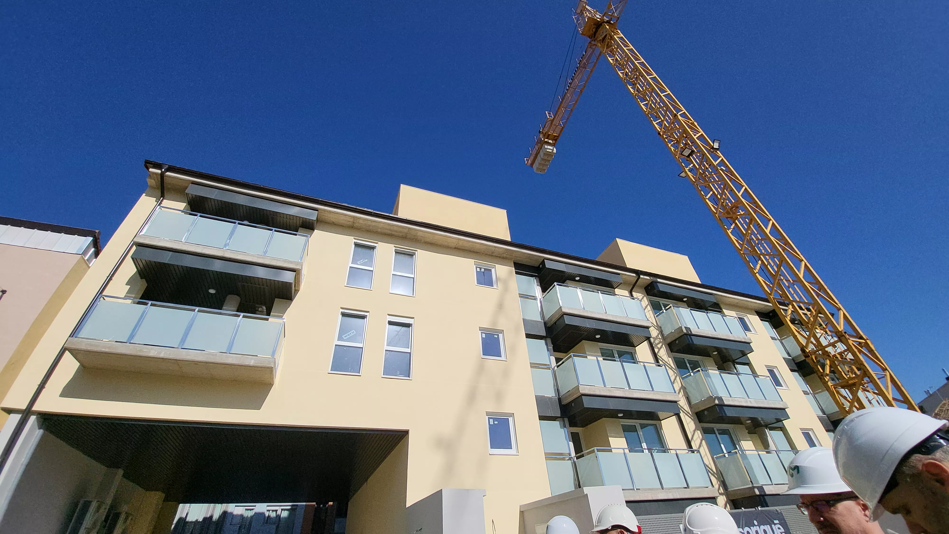 Visita a las viviendas finalizadas en el antiguo cuartel de La Merced. Foto Mercedes Manterola