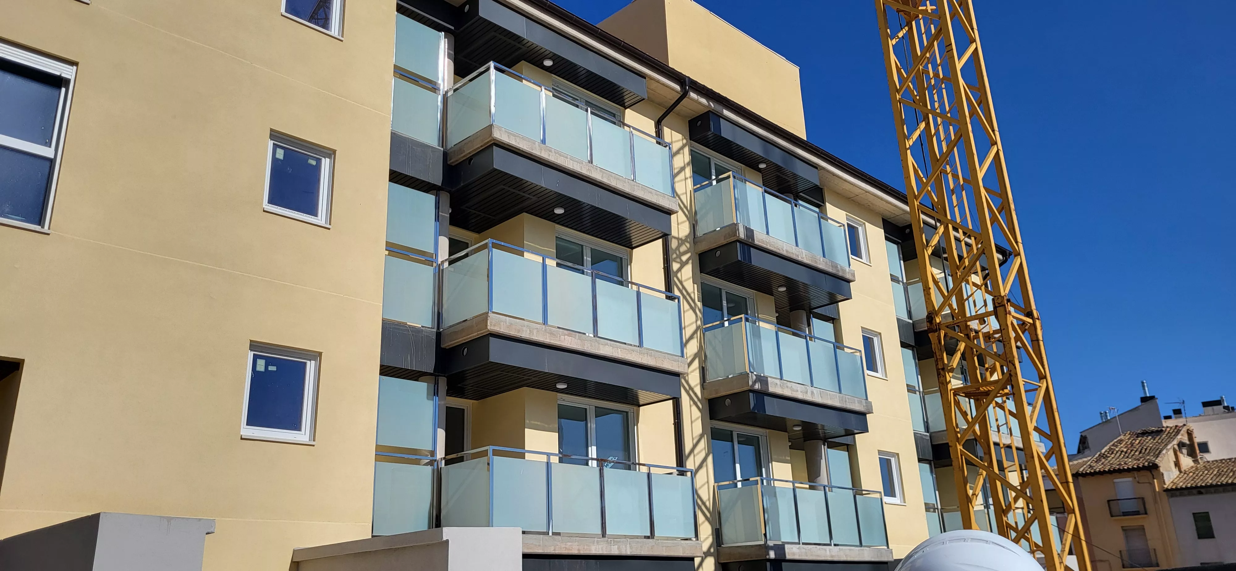 Visita a las viviendas finalizadas en el antiguo cuartel de La Merced. Foto Mercedes Manterola