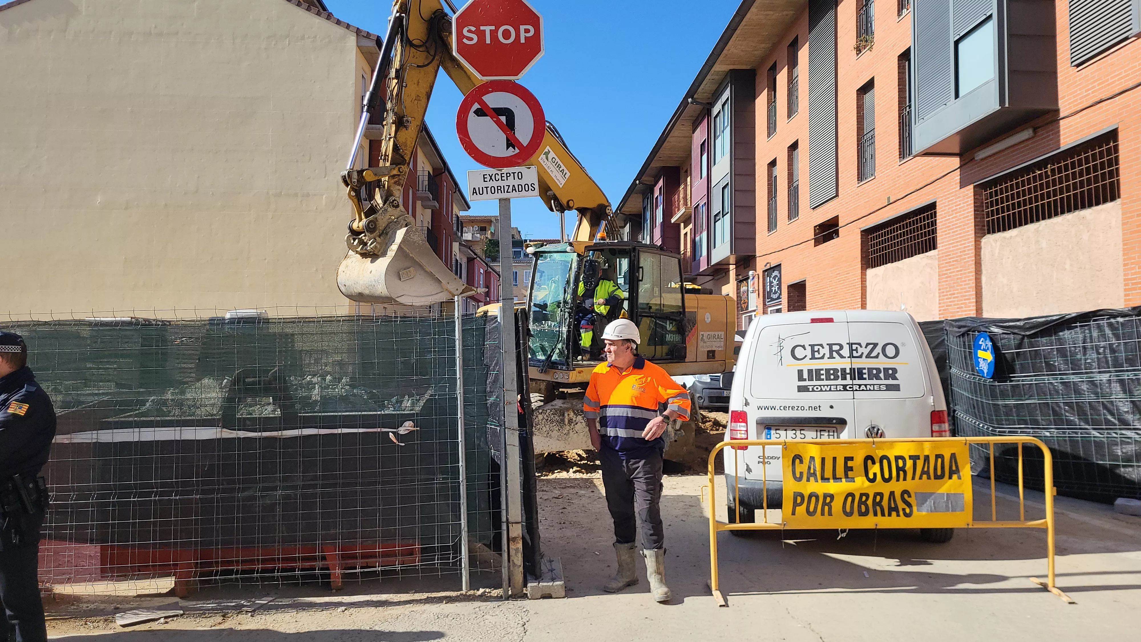 Visita a las viviendas finalizadas en el antiguo cuartel de La Merced. Foto Mercedes Manterola