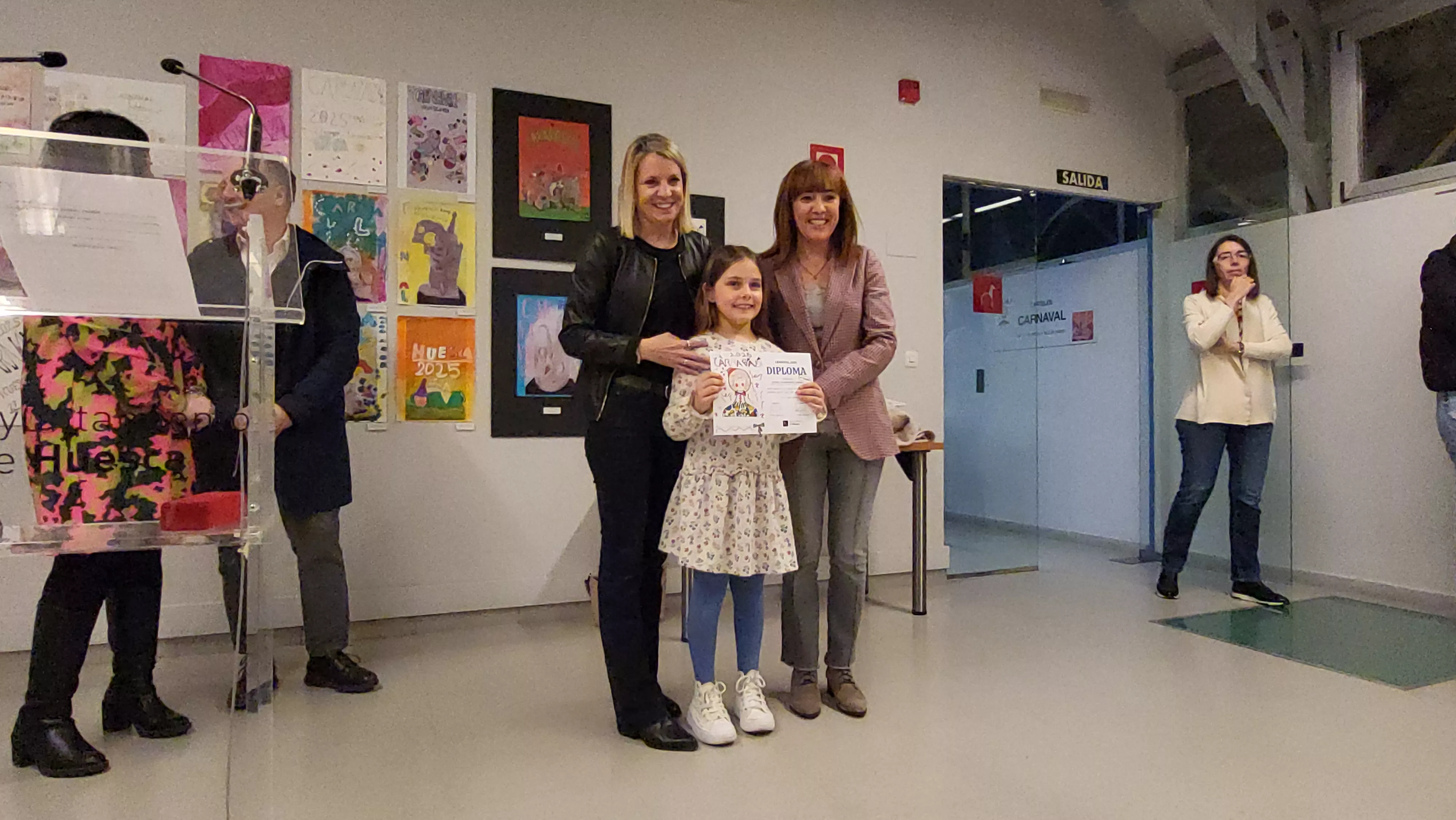 Entrega del premios del concurso del cartel de Carnaval de Huesca y apertura de la exposición. Foto Mercedes Manterola