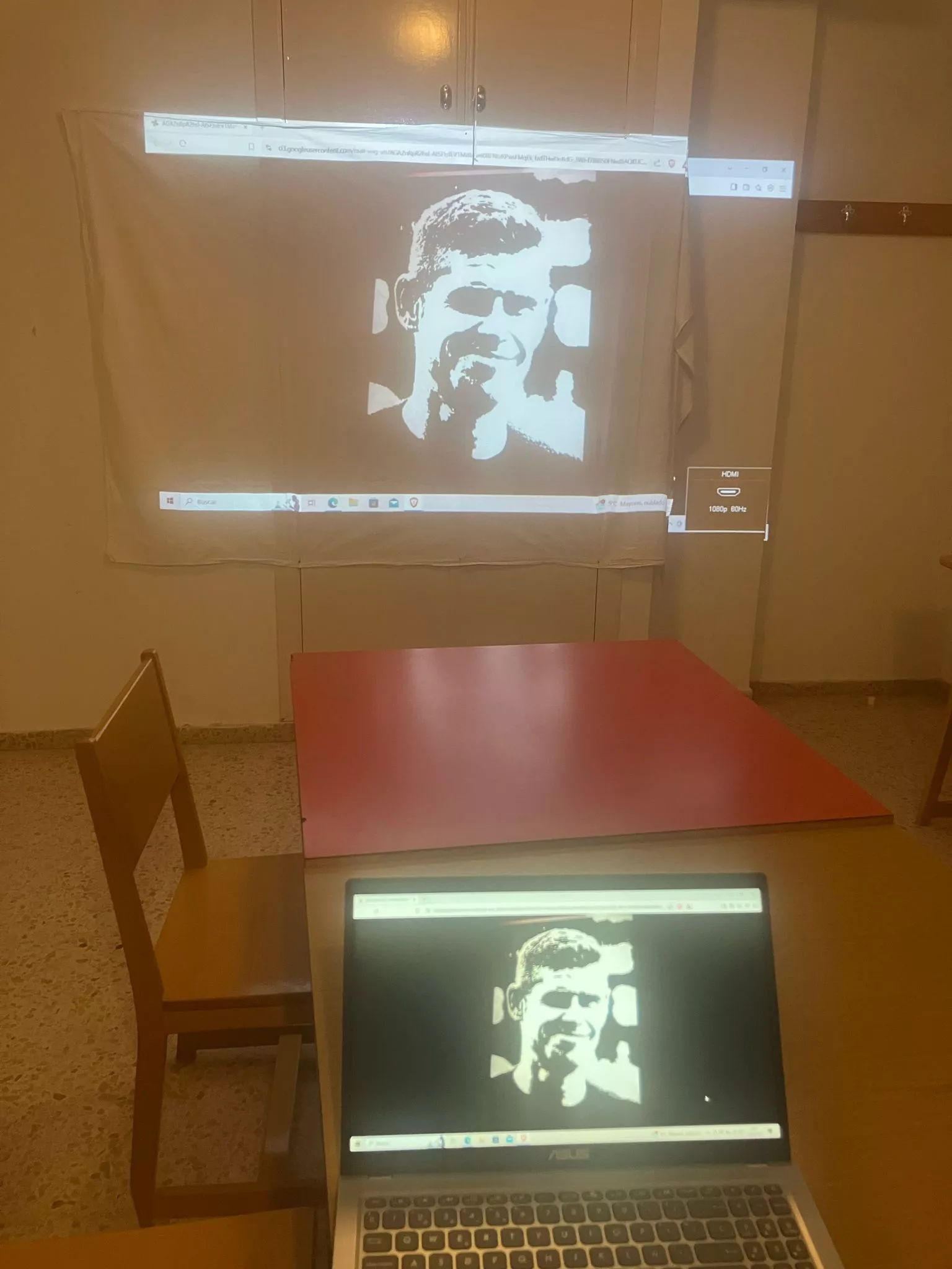 Proceso de creación de la pancarta de Hidalgo.