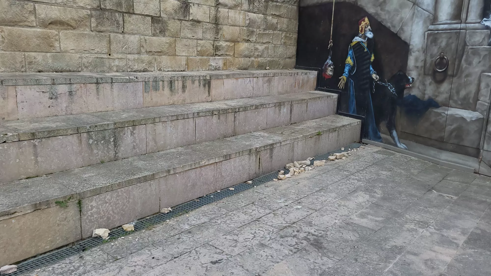 Desperfectos en la plaza General Alsina