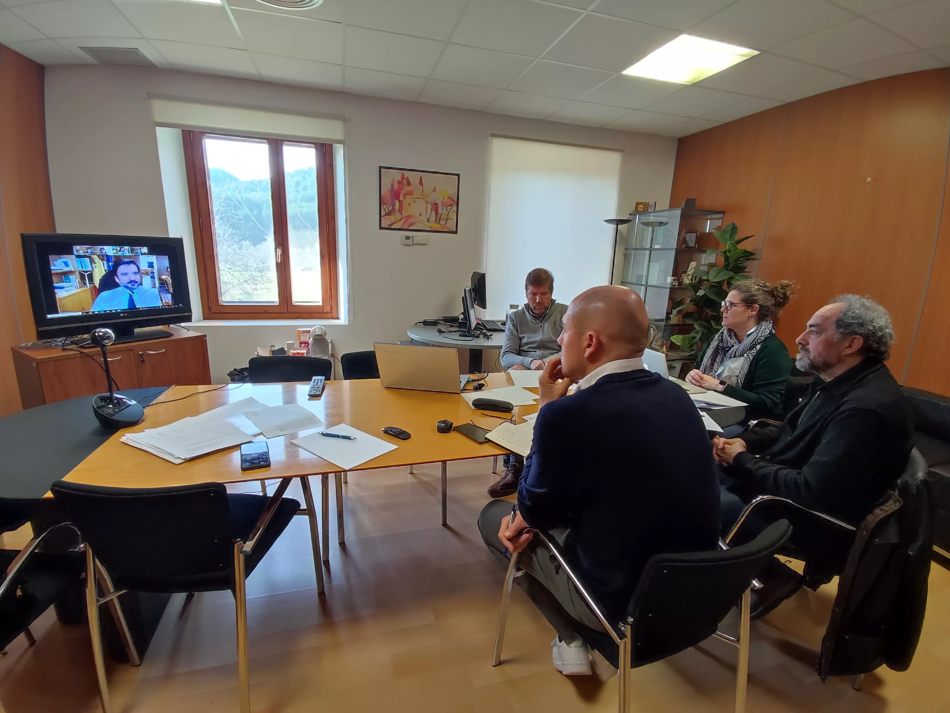 Adelpa trasladó al Gobierno central su preocupación por las afecciones de los parques fotovoltaicos.