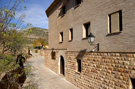  Escuela-Refugio de Alquézar.