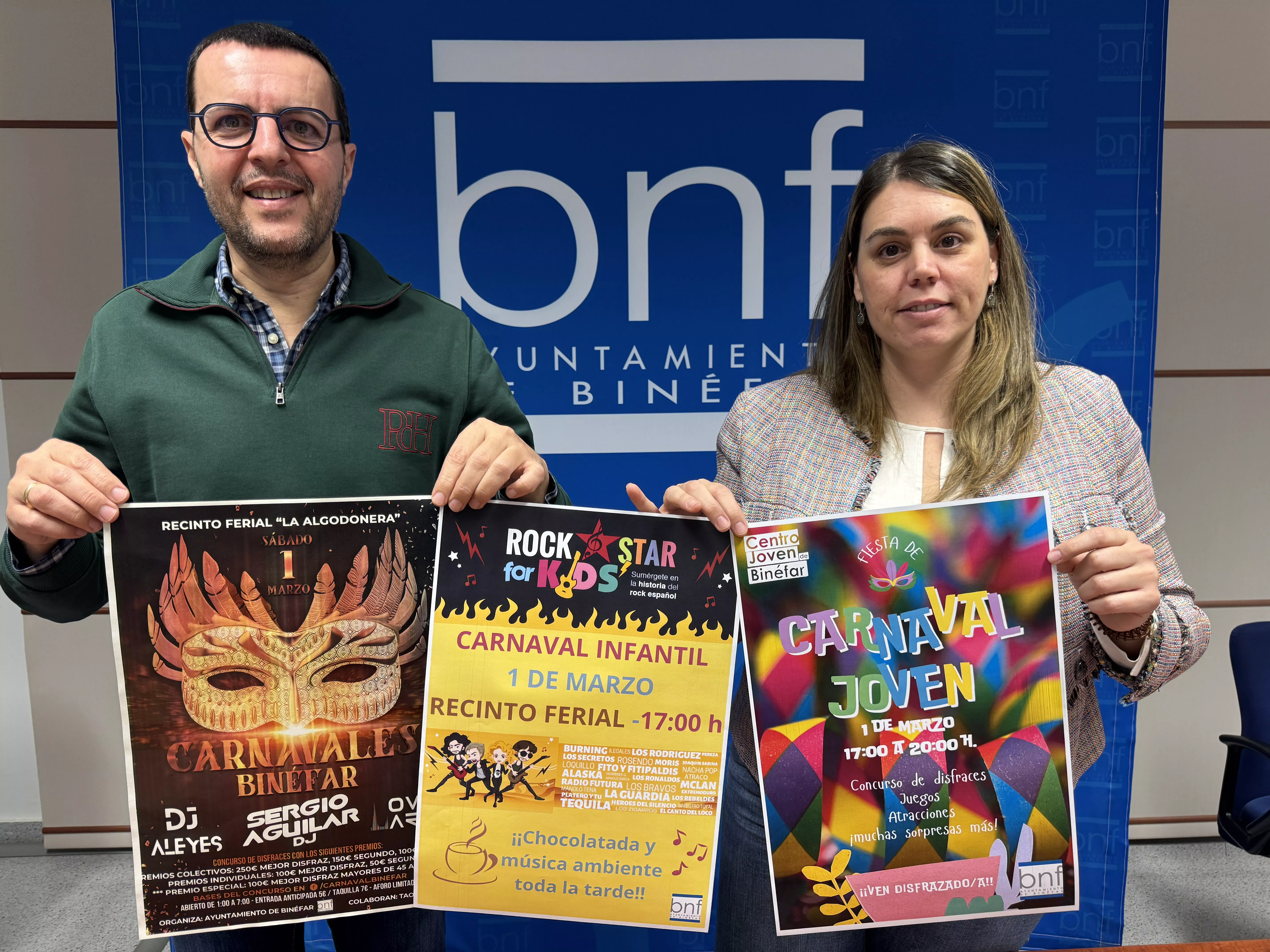 César Pardos y Beatriz Oliván en la presentación del Carnaval de Binéfar.