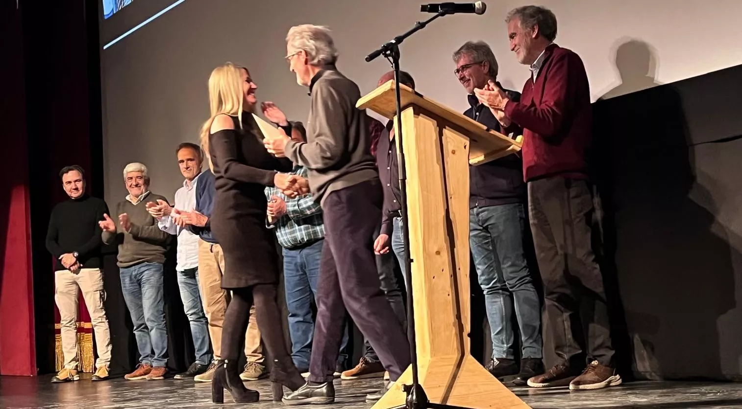 Premio de honor 2025 del Pirineos Mountain Festival a los primeros himalayistas aragoneses. Foto Mercedes Manterola