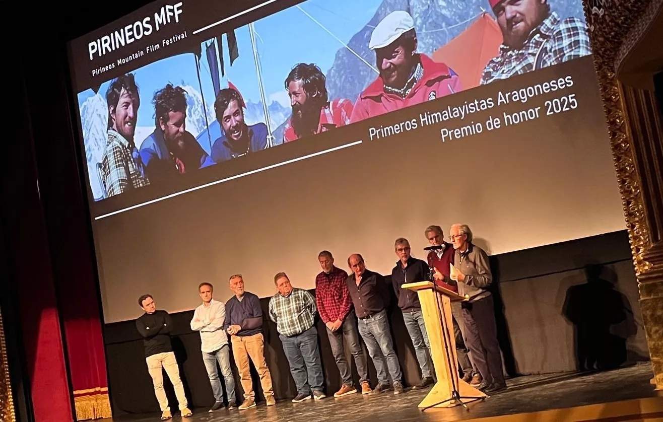 Premio de honor 2025 del Pirineos Mountain Festival a los primeros himalayistas aragoneses. Foto Mercedes Manterola
