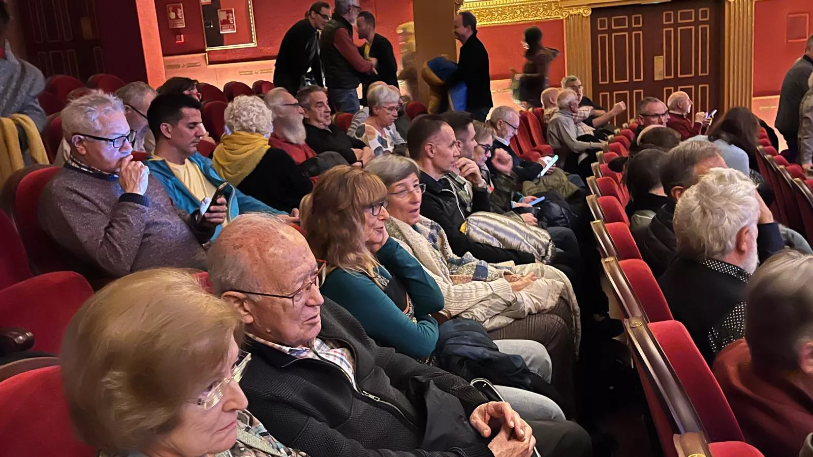 Premio de honor 2025 del Pirineos Mountain Festival a los primeros himalayistas aragoneses. Foto Mercedes Manterola