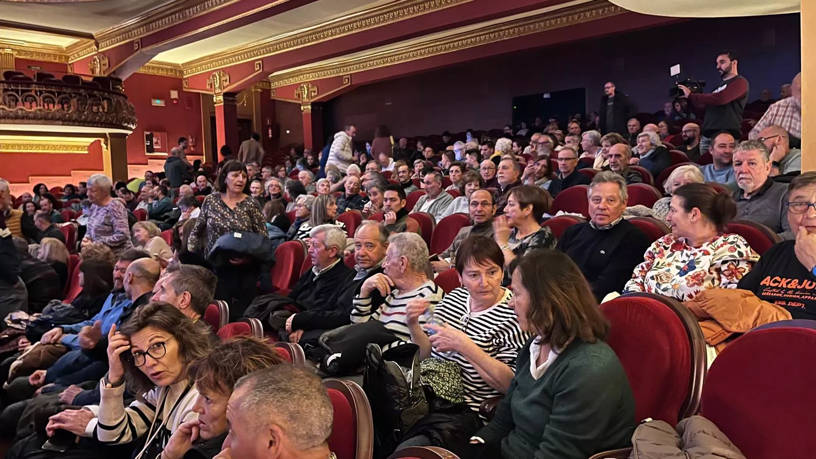 Premio de honor 2025 del Pirineos Mountain Festival a los primeros himalayistas aragoneses. Foto Mercedes Manterola