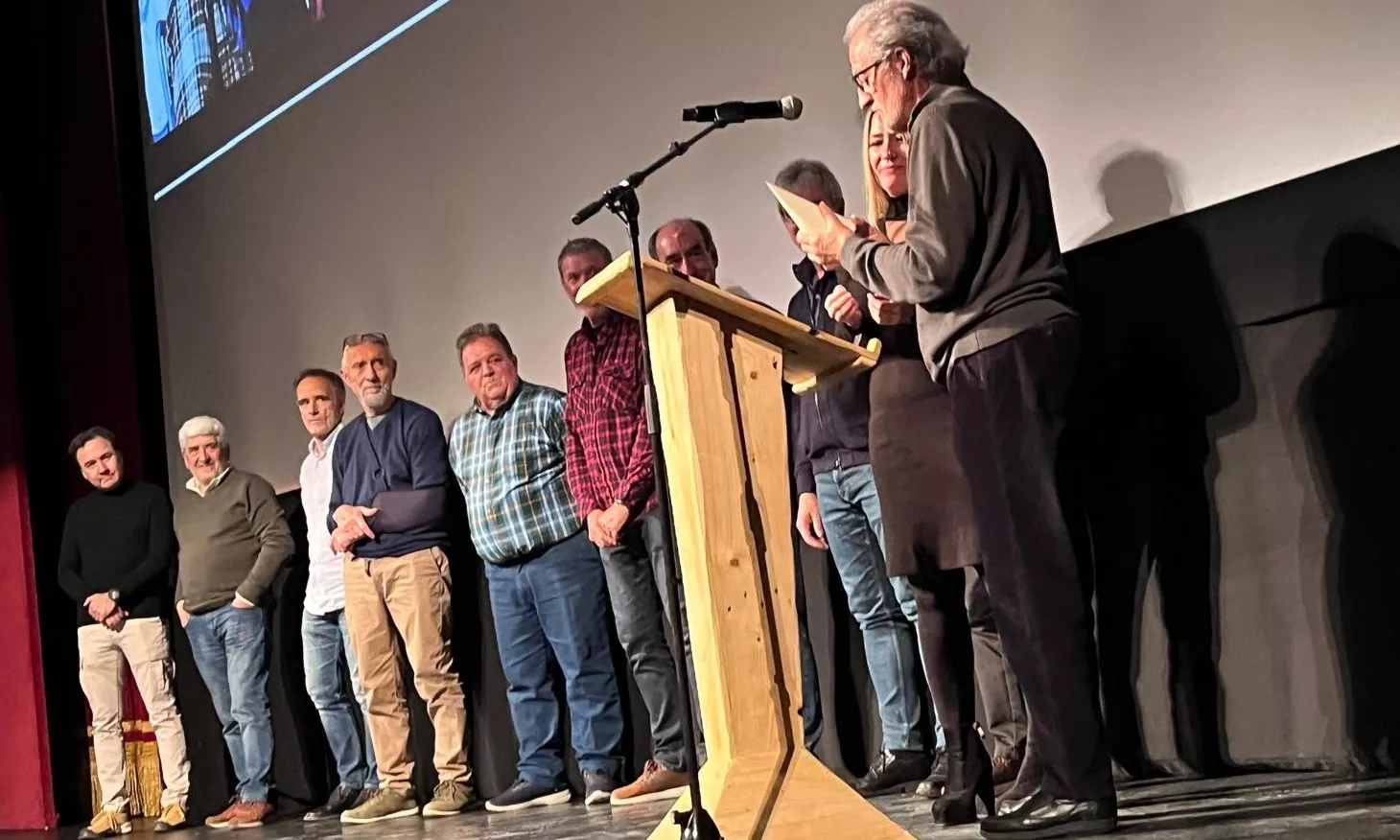 Premio de honor 2025 del Pirineos Mountain Festival a los primeros himalayistas aragoneses. Foto Mercedes Manterola