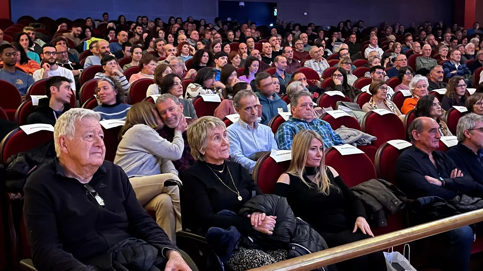Premio de honor 2025 del Pirineos Mountain Festival a los primeros himalayistas aragoneses. Foto Mercedes Manterola