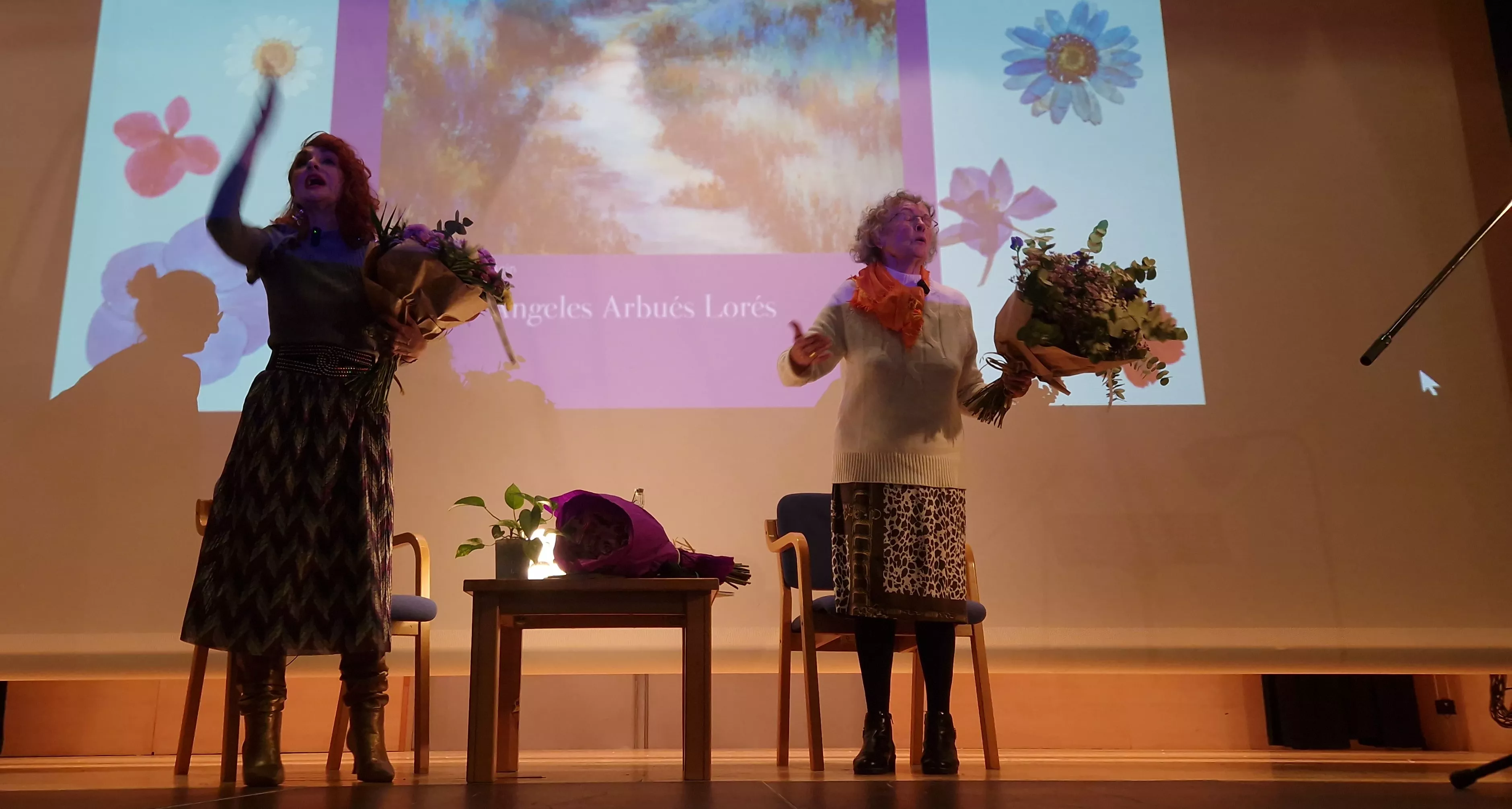 Presentación del libro de Ángeles Arbués Lorés "Desde el fondo del barranco". Foto Myriam Martínez