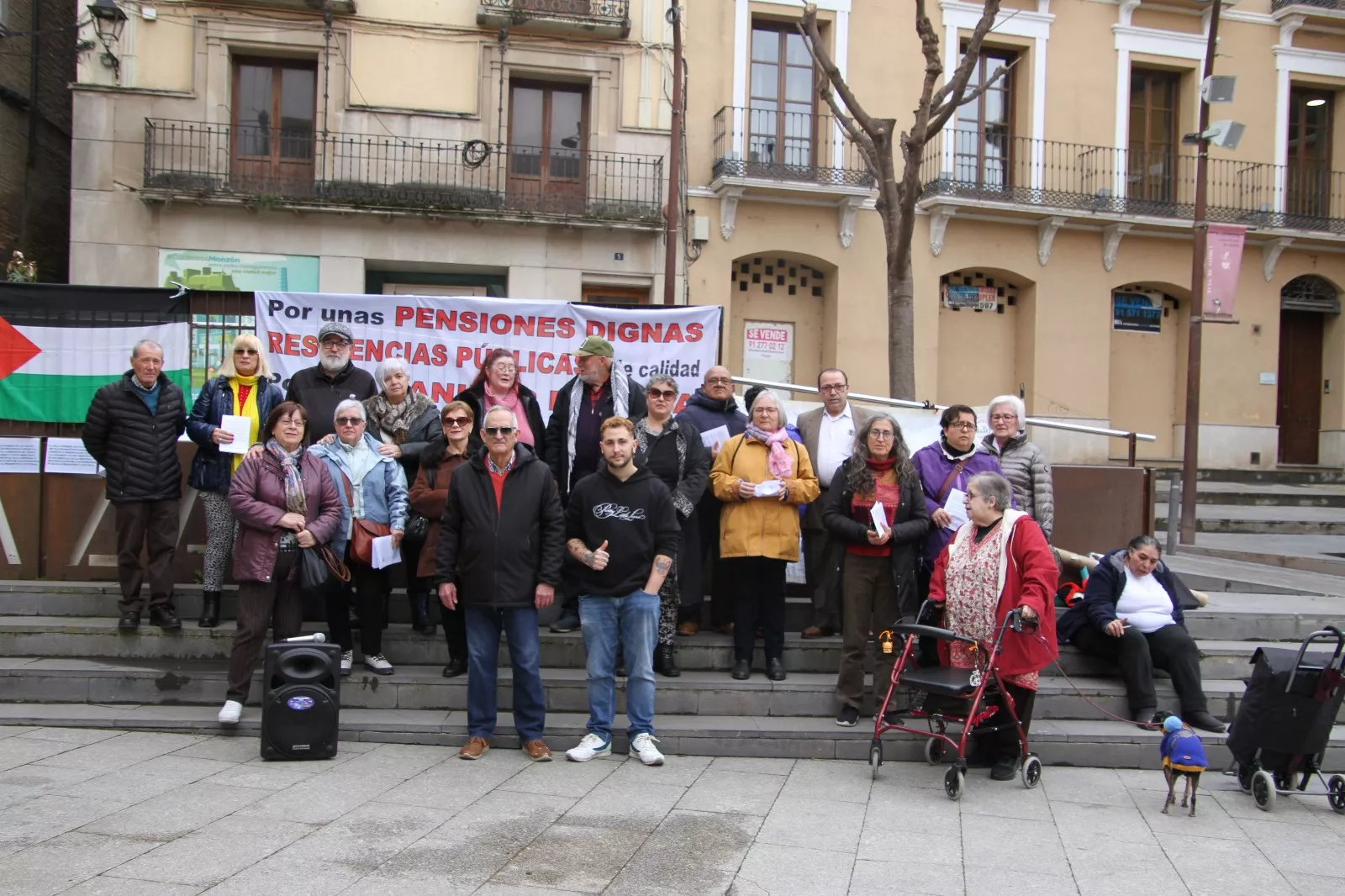 La Coordinadora de pensionistas COESPE ha presentado su decálogo reivindicativo en Monzón. Foto Carlos Neofato