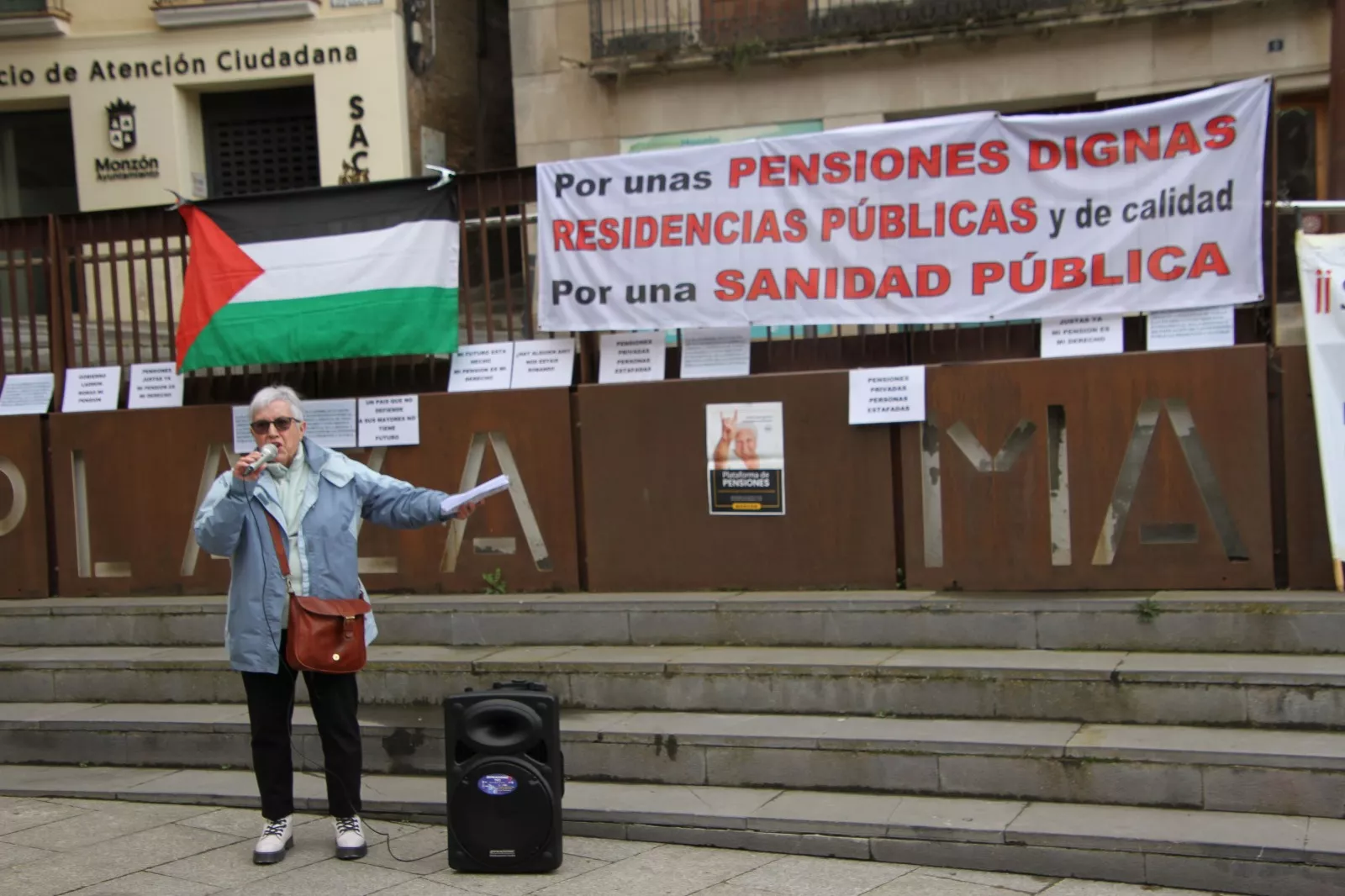 COESPE Aragón presentando en Monzón su decálogo reivindicativo del 2025. Foto Carlos Neofato