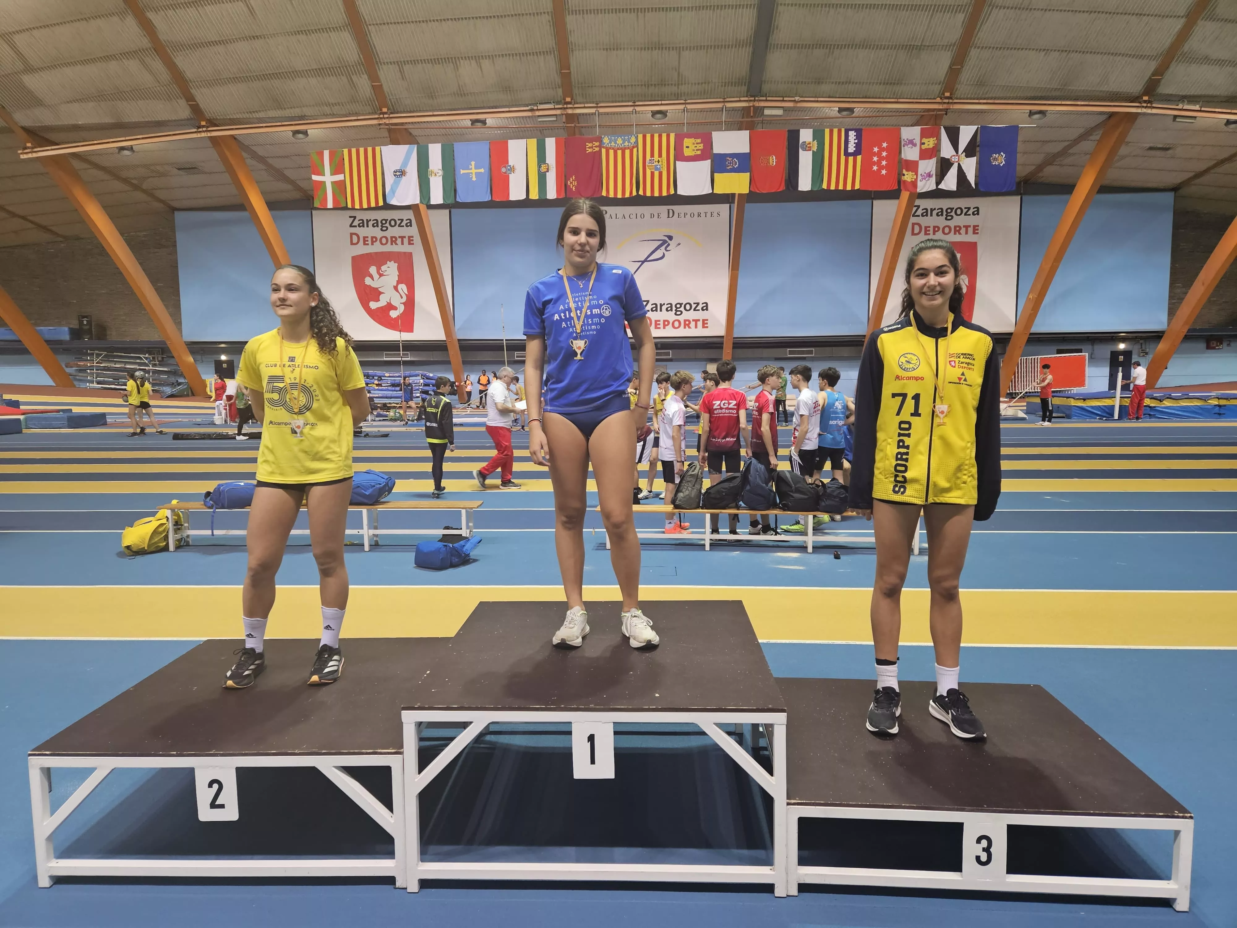 Podio de oro del CA Barbastro