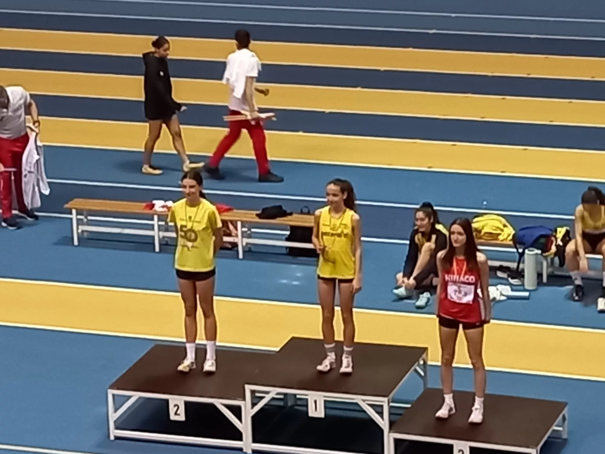 Podio de Valeria Angusto (Hinaco) en 60 vallas