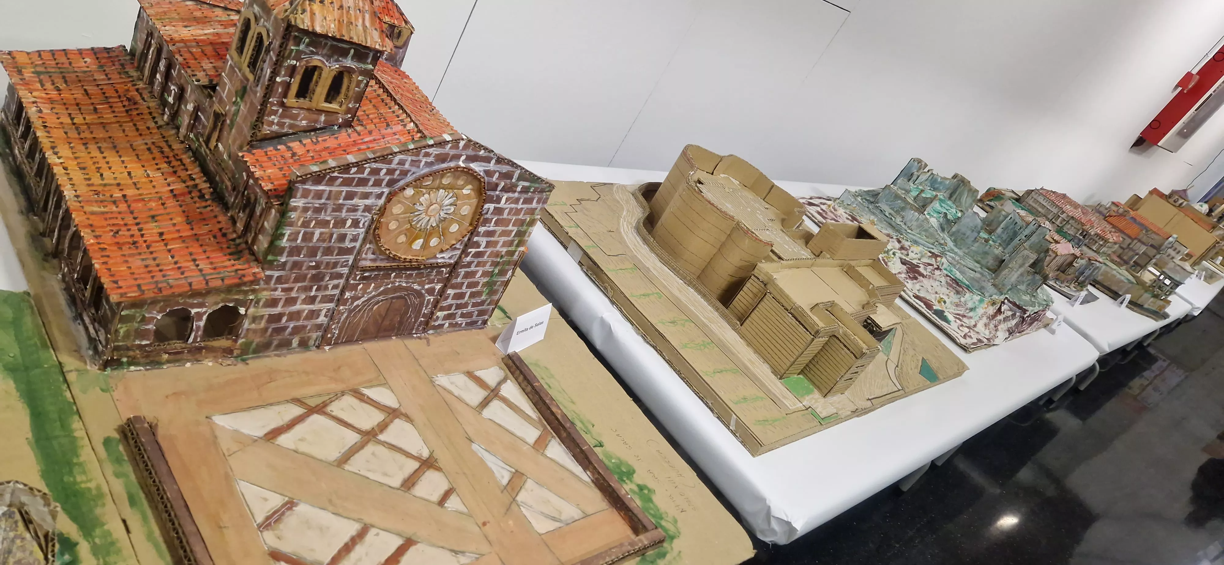 Exposición de maquetas de Alfredo Bautista Moreno en la Biblioteca Ramón J. Sender. Foto Myriam Martínez