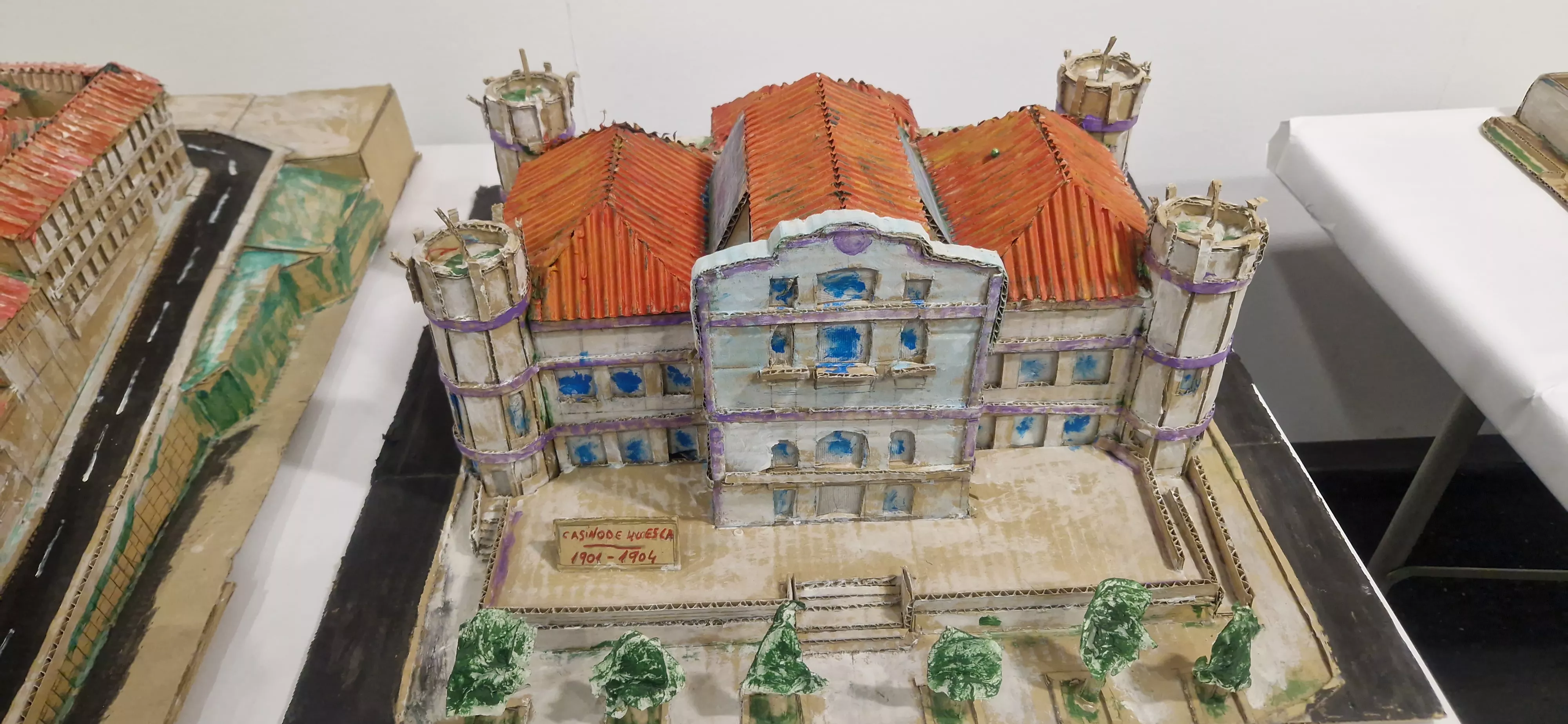 Exposición de maquetas de Alfredo Bautista Moreno en la Biblioteca Ramón J. Sender. Foto Myriam Martínez