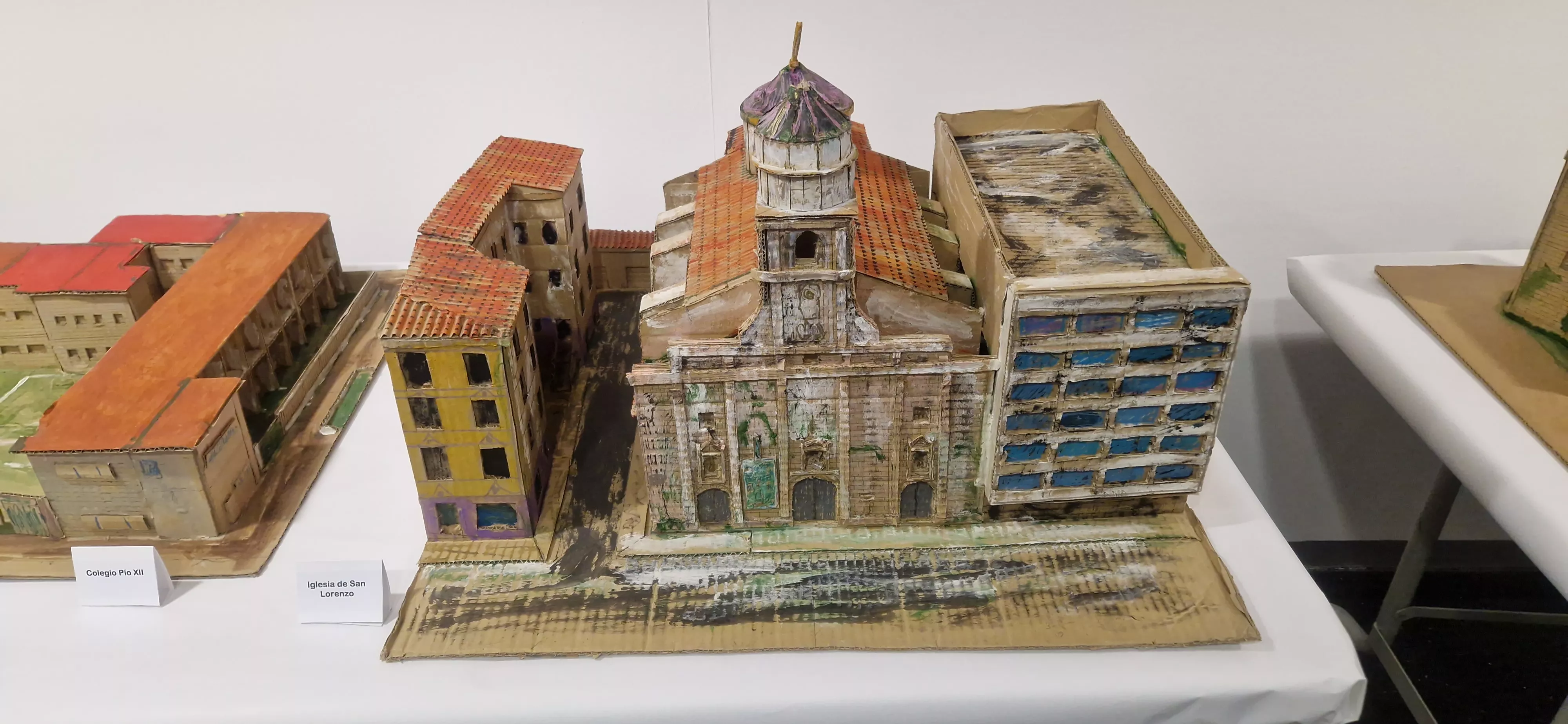 Exposición de maquetas de Alfredo Bautista Moreno en la Biblioteca Ramón J. Sender. Foto Myriam Martínez