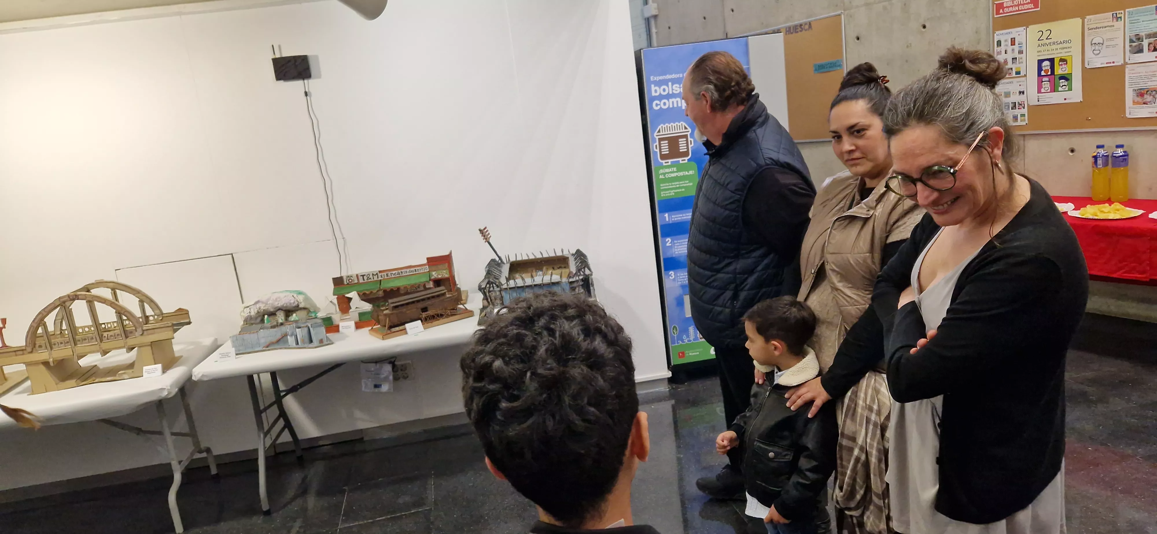 Inauguración de la exposición de maquetas de Alfredo Bautista Moreno en la Biblioteca Ramón J. Sender. Foto Myriam Martínez