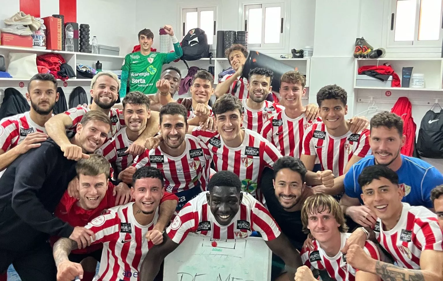 Un gol en el 93' de Ian Olivera da tres puntos de oro al Barbastro (1-0)