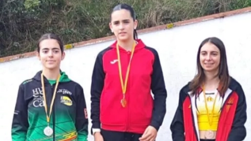 Verónica Vidal, en el podio de Canet de Mar. Verónica Vidal, en el podio de Canet de Mar.