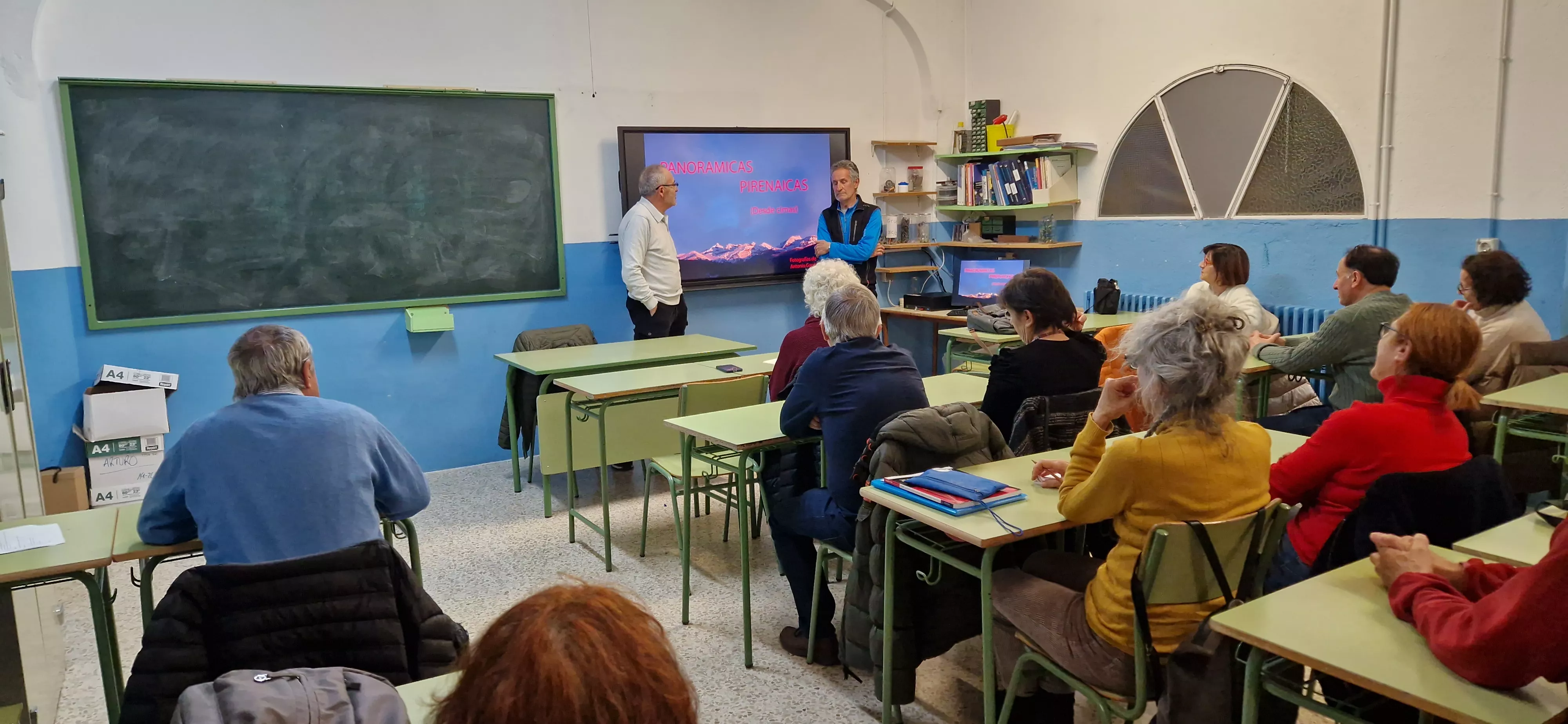 Antonio García Serrano en el IES Ramón y Cajal de Huesca y algunas de sus fotografías