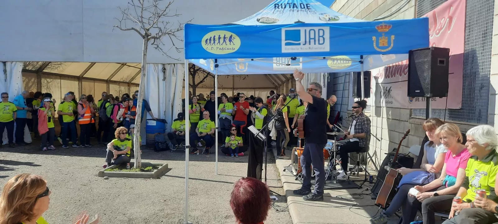 Jornada del domingo de la VIII Caminata en la Flor del Almendro de Ayerbe.