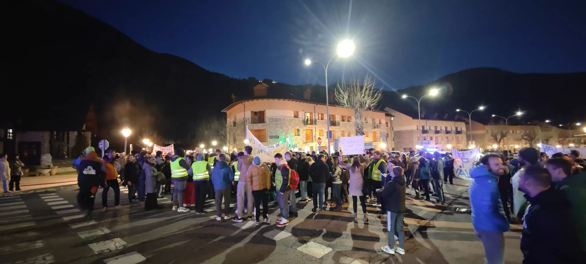 Nueva movilización para defender la unidad educativa del IES Castejón de Sos.
