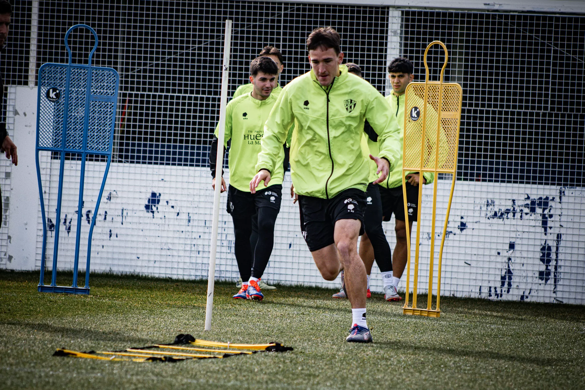 Kortajarena en un entrenamiento del Huesca, que jugará en Tarazona el 19 de julio