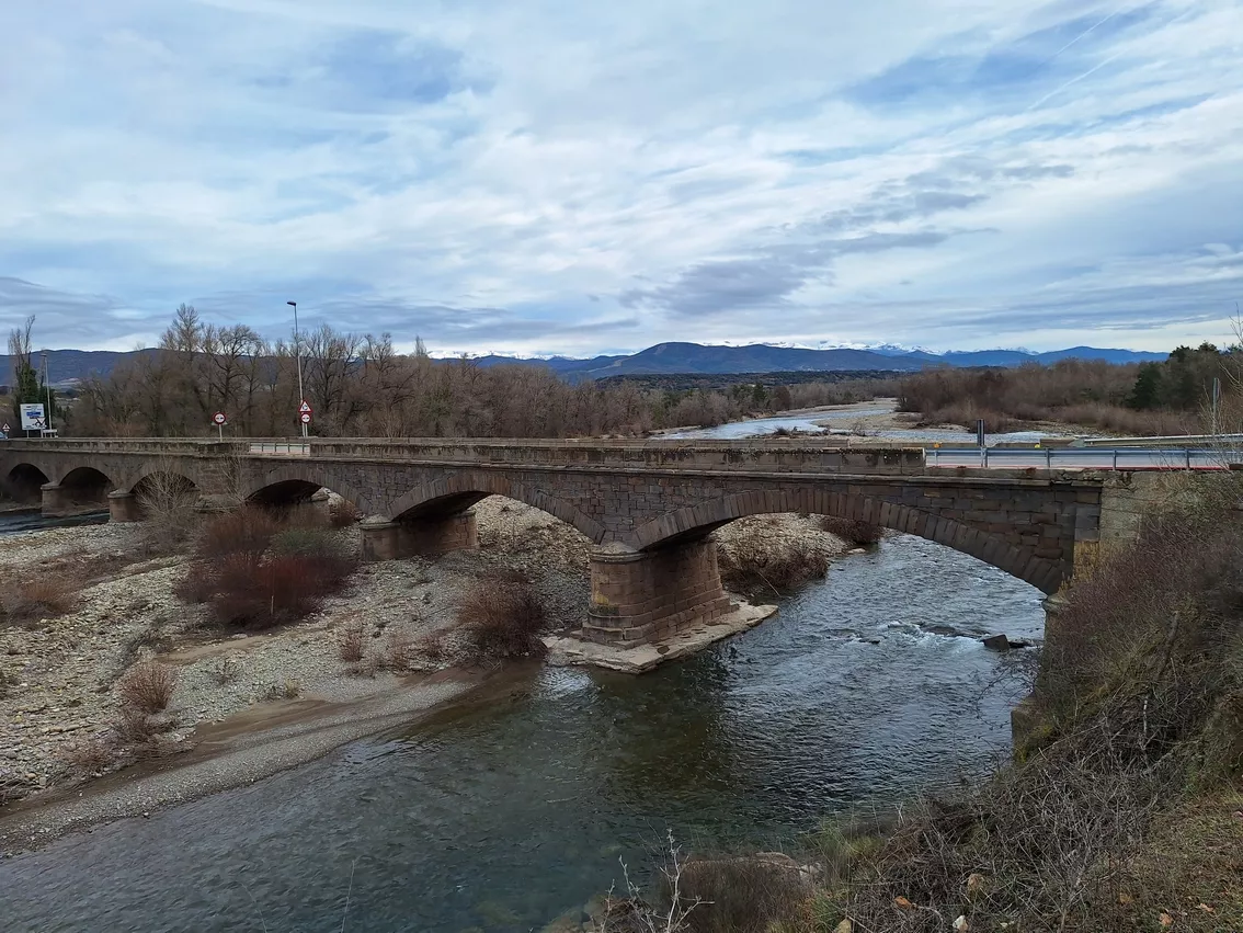 Río Aragón, Puente la Reina esta semana. Comienza la pesca de trucha en la provincia de Huesca. Río Aragón, Puente la Reina esta semana. Comienza la pesca de trucha en la provincia de Huesca.
