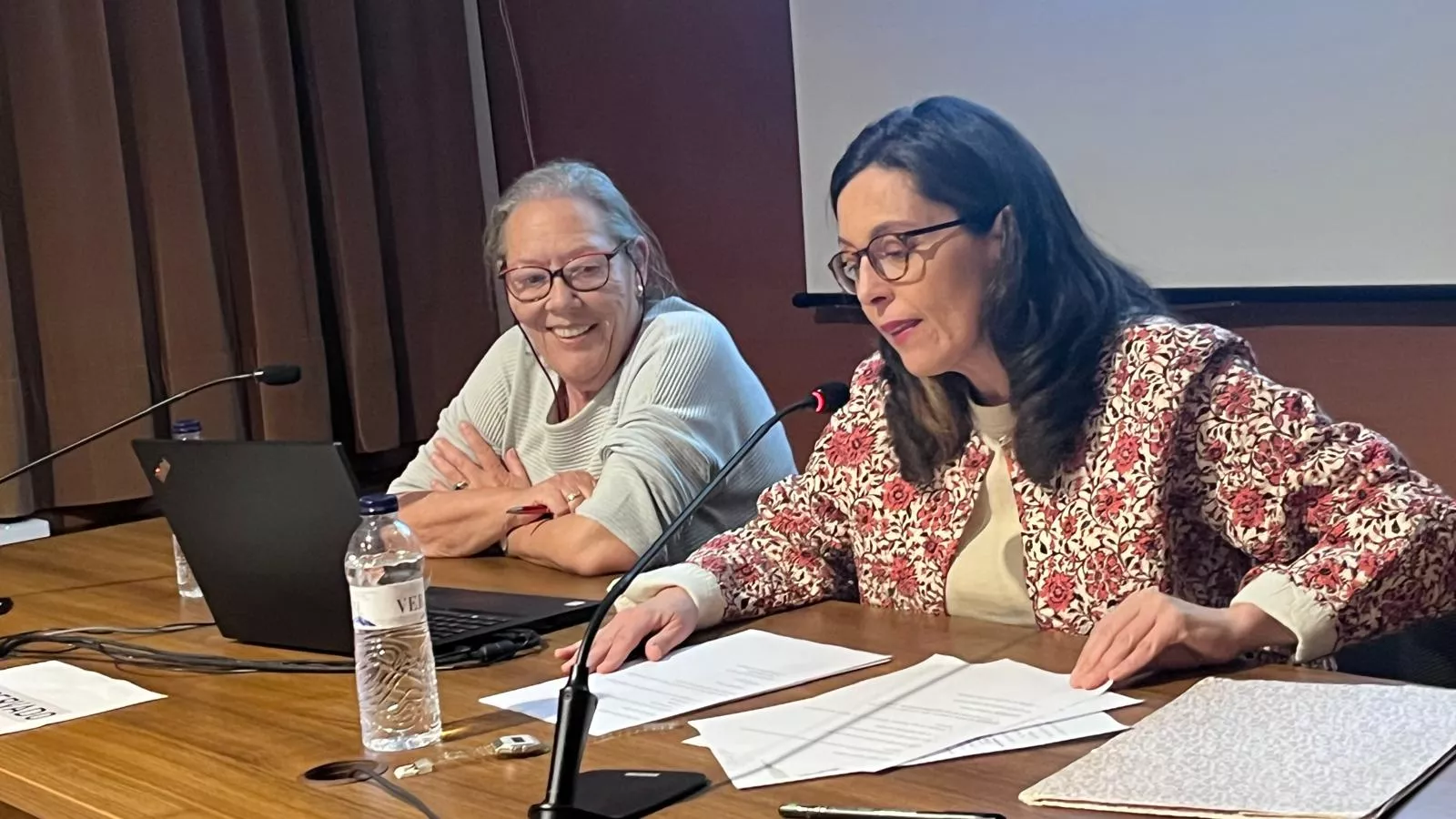 Ana Isabel Lapeña y Natalia Juan han abierto de ciclo para conmemorar los 350 años de San Juan de la Peña. Foto Mercedes Manterola