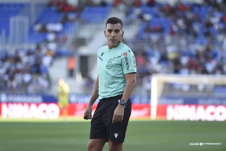 Sánchez Villalobos, árbitro para el Huesca-Racing de Ferrol