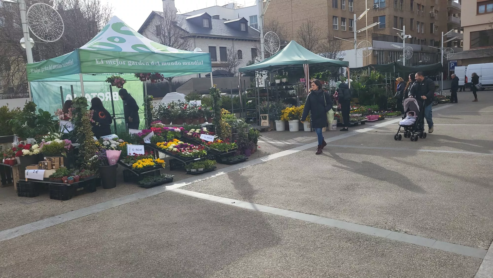 Mercado Agroecológico en la Plaza de San Antonio de Huesca