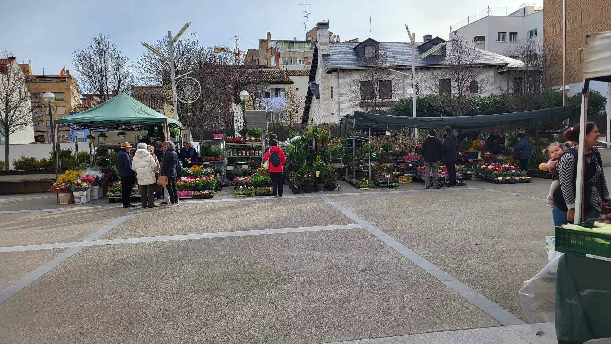 Mercado Agroecológico en la Plaza de San Antonio de Huesca