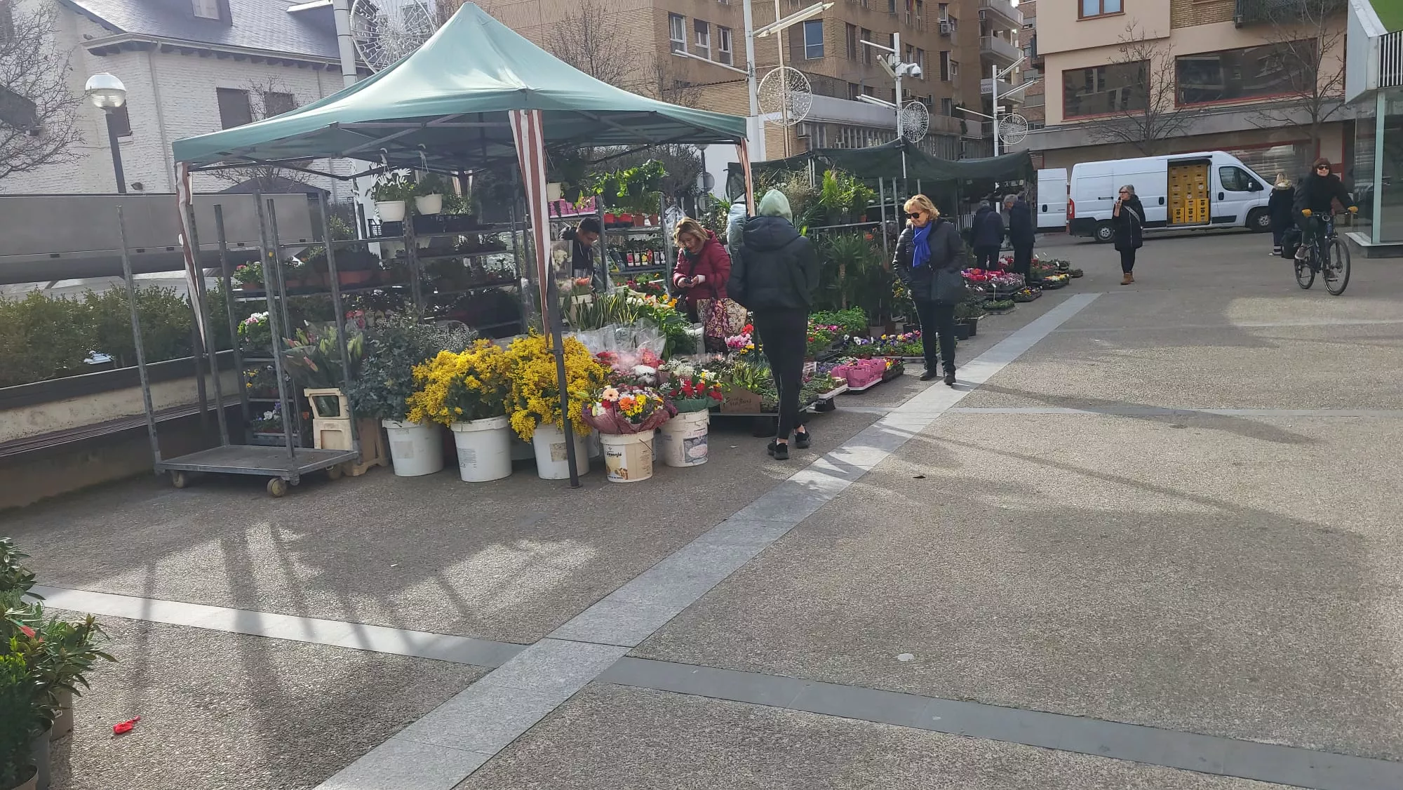 Mercado Agroecológico en la Plaza de San Antonio de Huesca