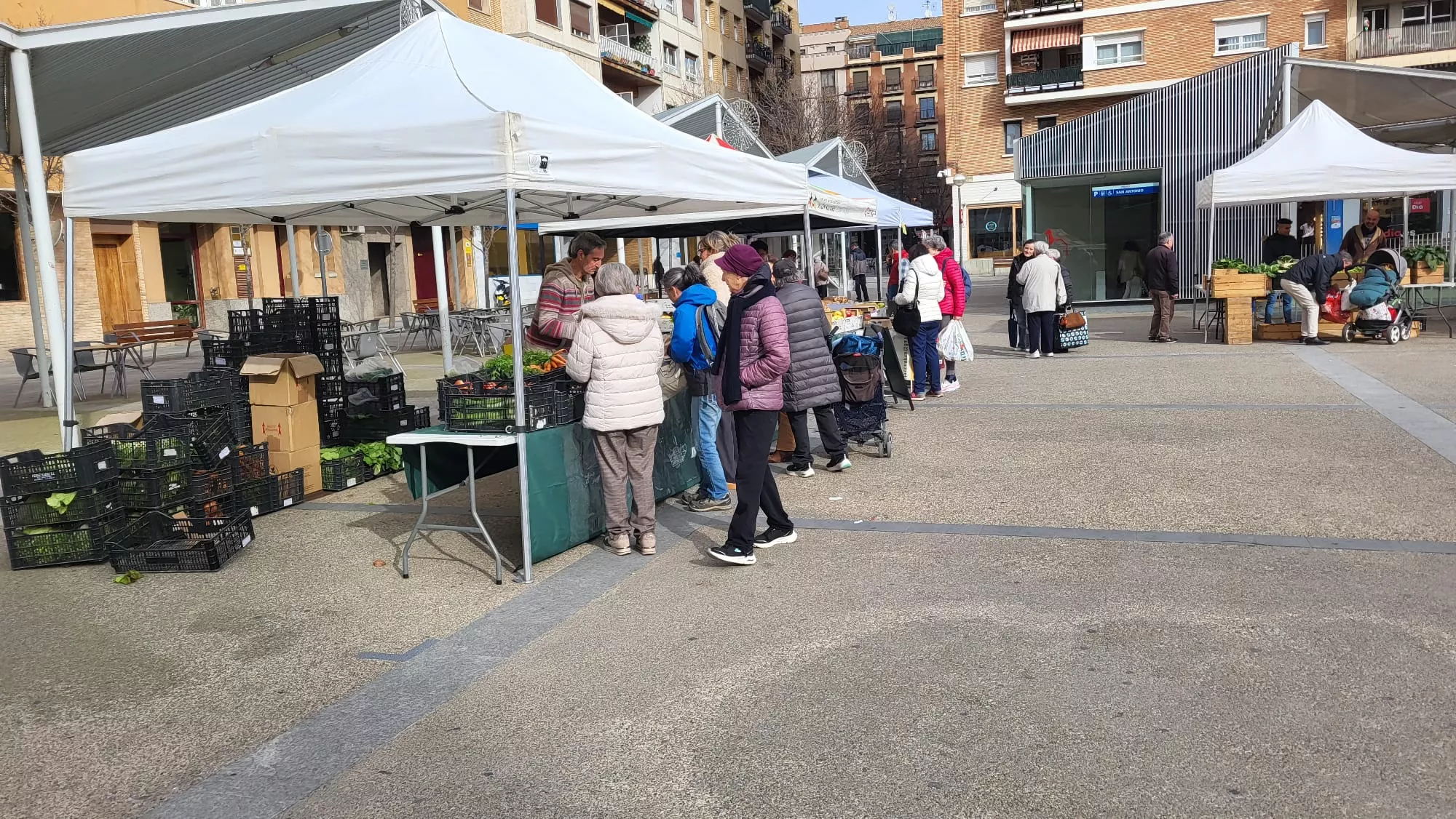 Mercado Agroecológico en la Plaza de San Antonio de Huesca