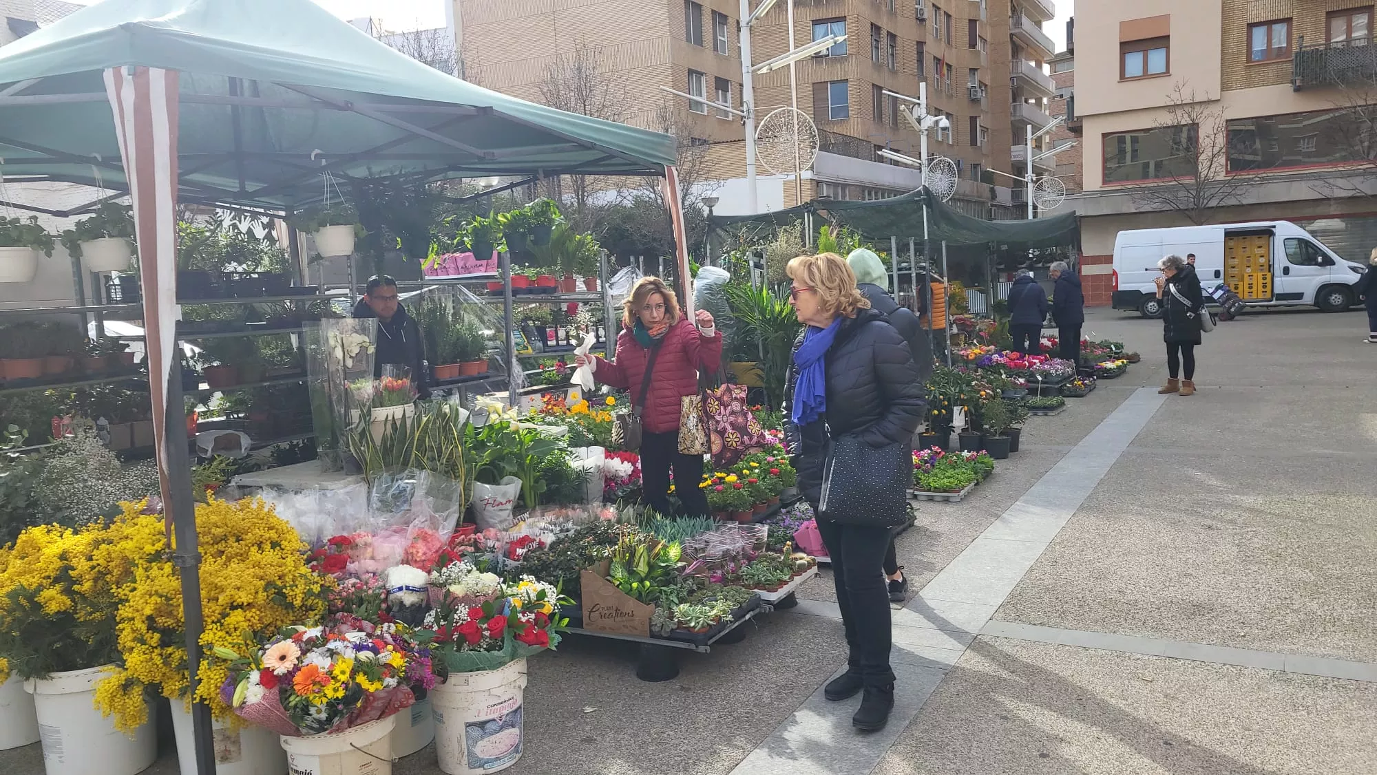 Mercado Agroecológico en la Plaza de San Antonio de Huesca