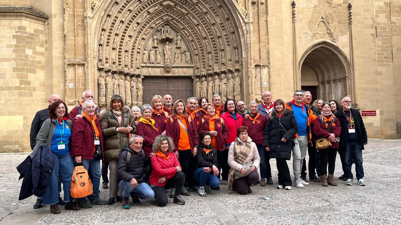 Recepción en Huesca a miembros de asociaciones del Camino de Santiago. Foto Mercedes Manterola
