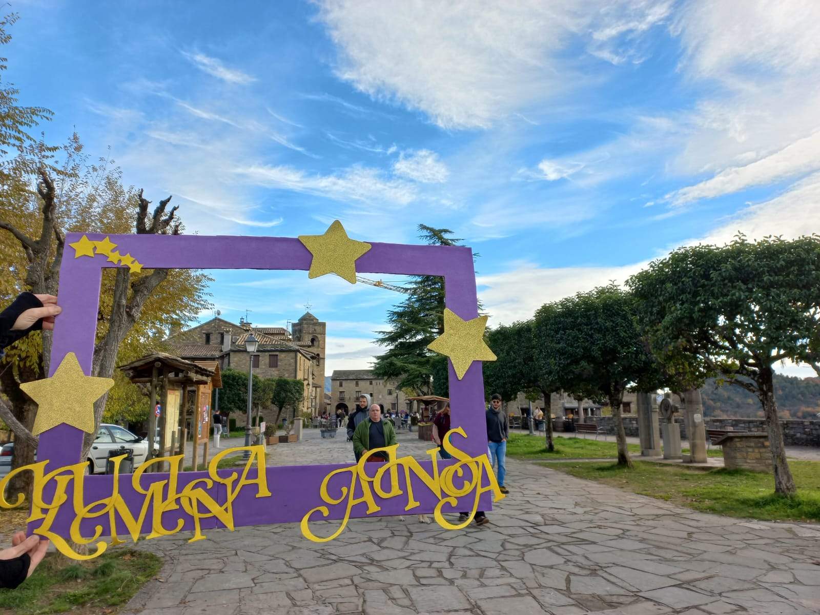 Aínsa se queda a las puertas del encendido navideño de Ferrero Rocher