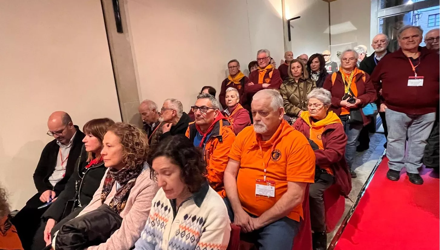 Recepción en Huesca a miembros de asociaciones del Camino de Santiago. Foto Mercedes Manterola