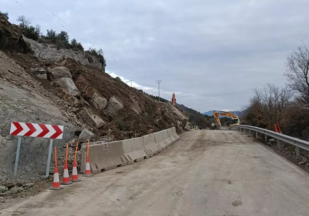 Imagen del tramo de la A-132 donde se produjo el desprendimiento.