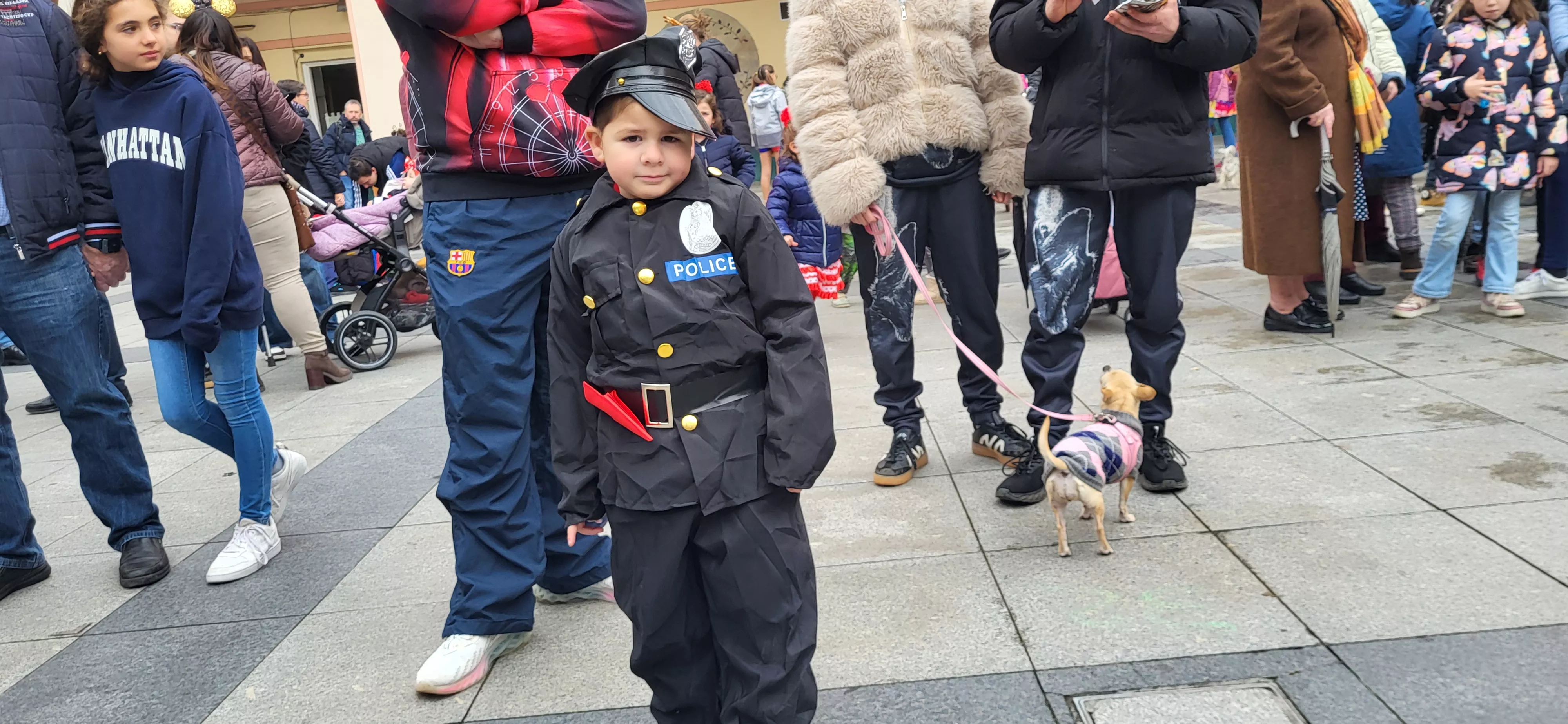 Carnaval infantil de Huesca con gran ambiente a ritmo de Marsound Band. Foto Mercedes Manterola
