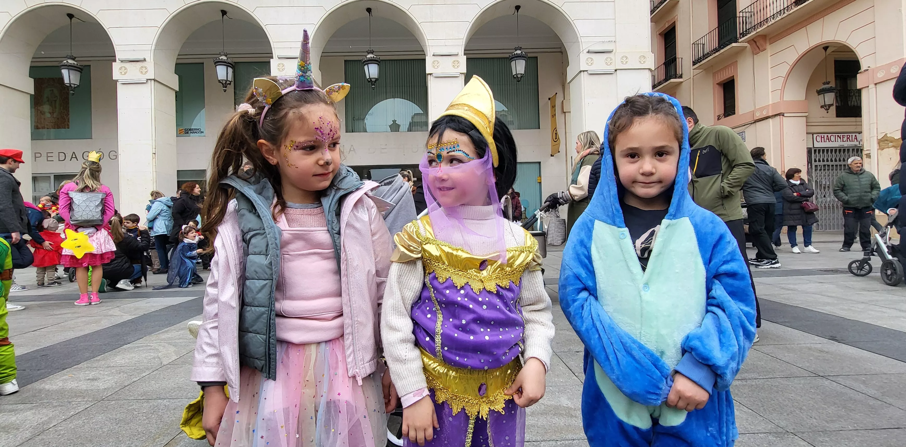 Carnaval infantil de Huesca con gran ambiente a ritmo de Marsound Band. Foto Mercedes Manterola
