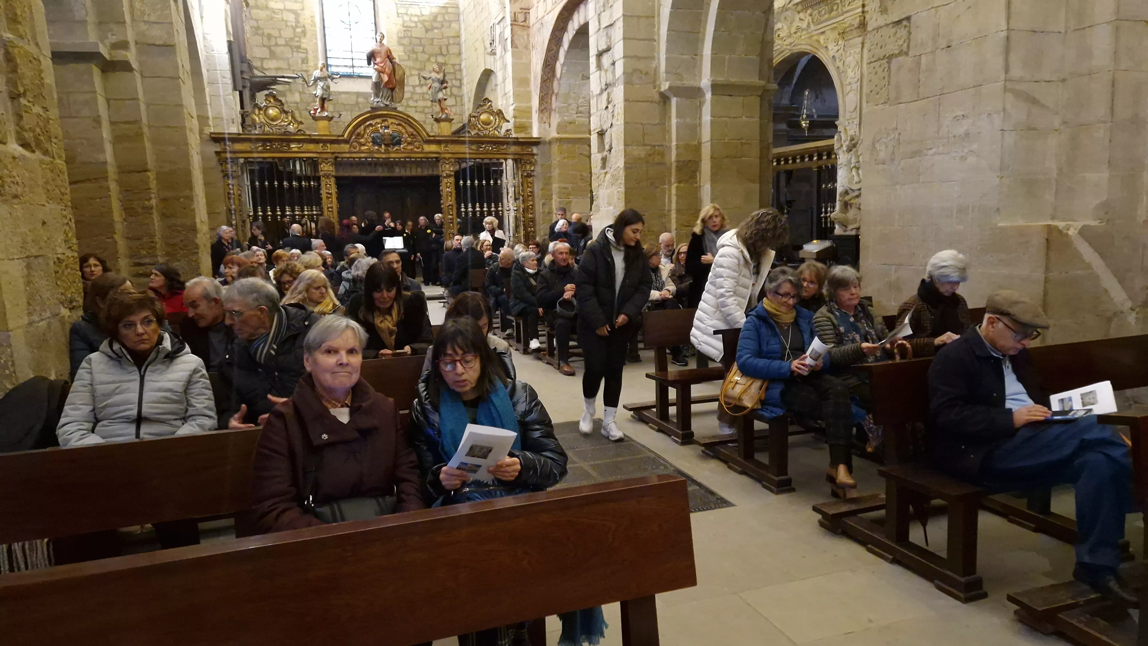 Encuentro de Coros de Huesca, Zaragoza y Las Palmas en San Pedro el Viejo. Foto Myriam Martínez