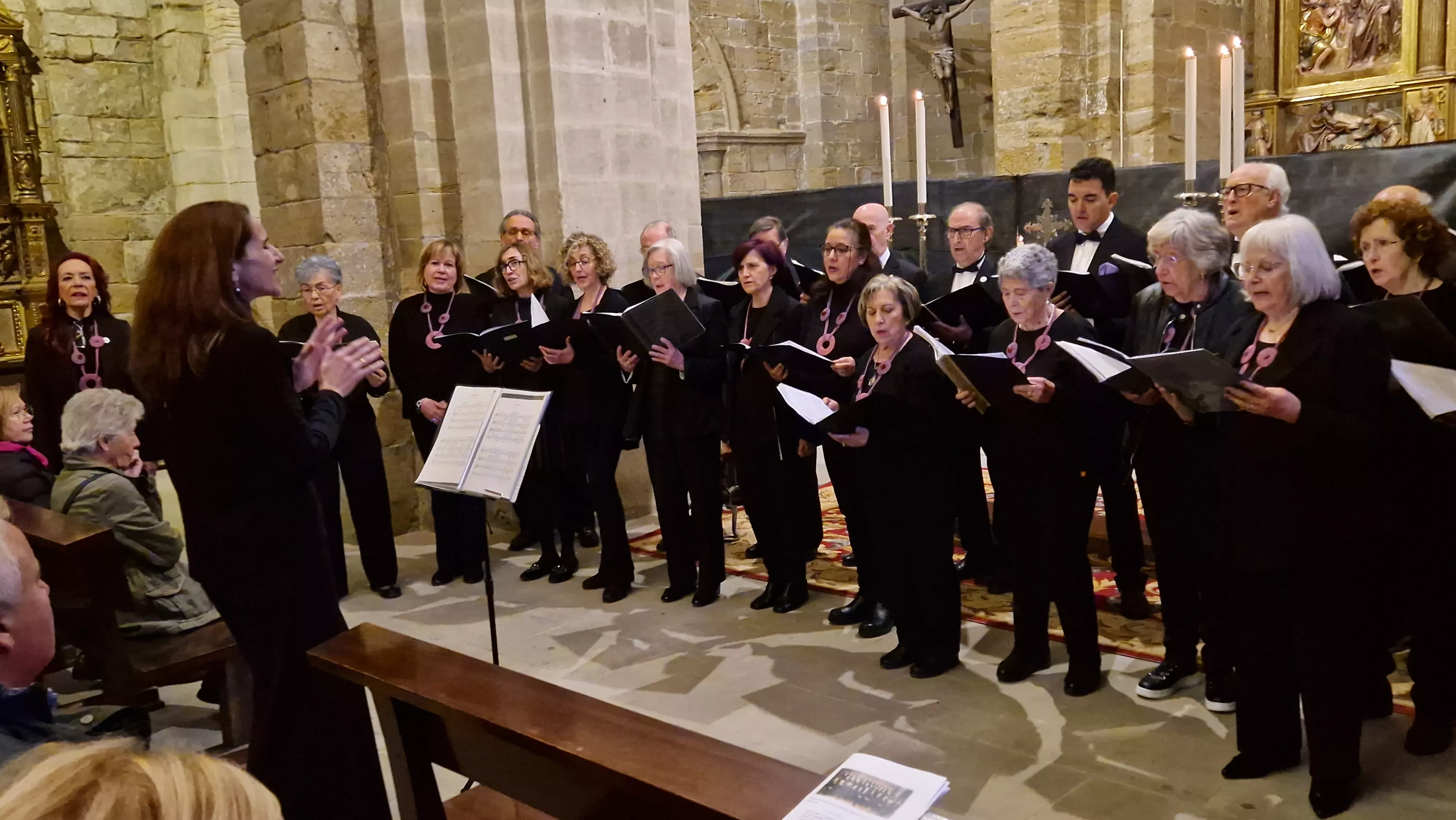 Encuentro de Coros de Huesca, Zaragoza y Las Palmas en San Pedro el Viejo. Foto Myriam Martínez