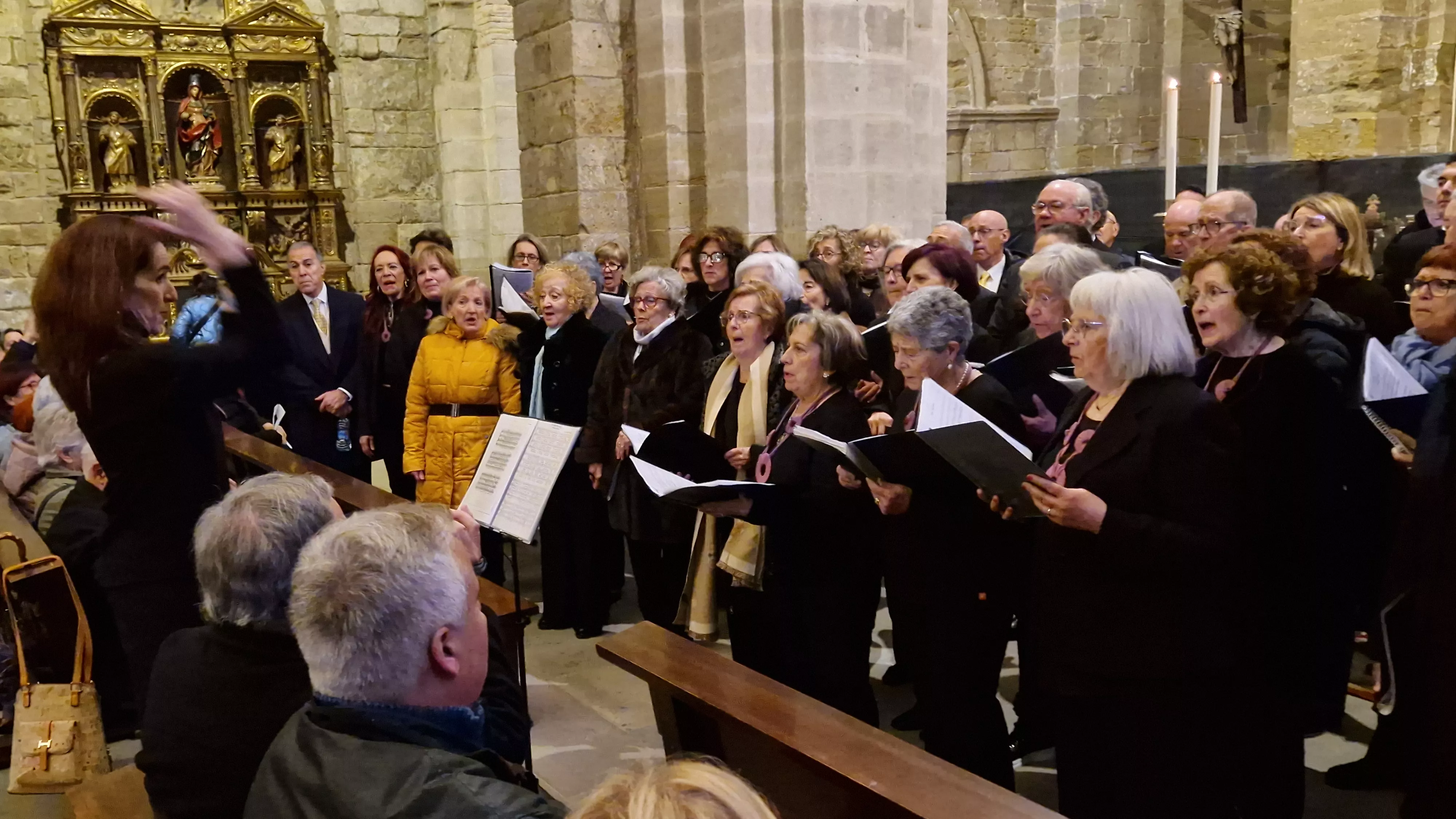 Encuentro de Coros de Huesca, Zaragoza y Las Palmas en San Pedro el Viejo. Foto Myriam Martínez
