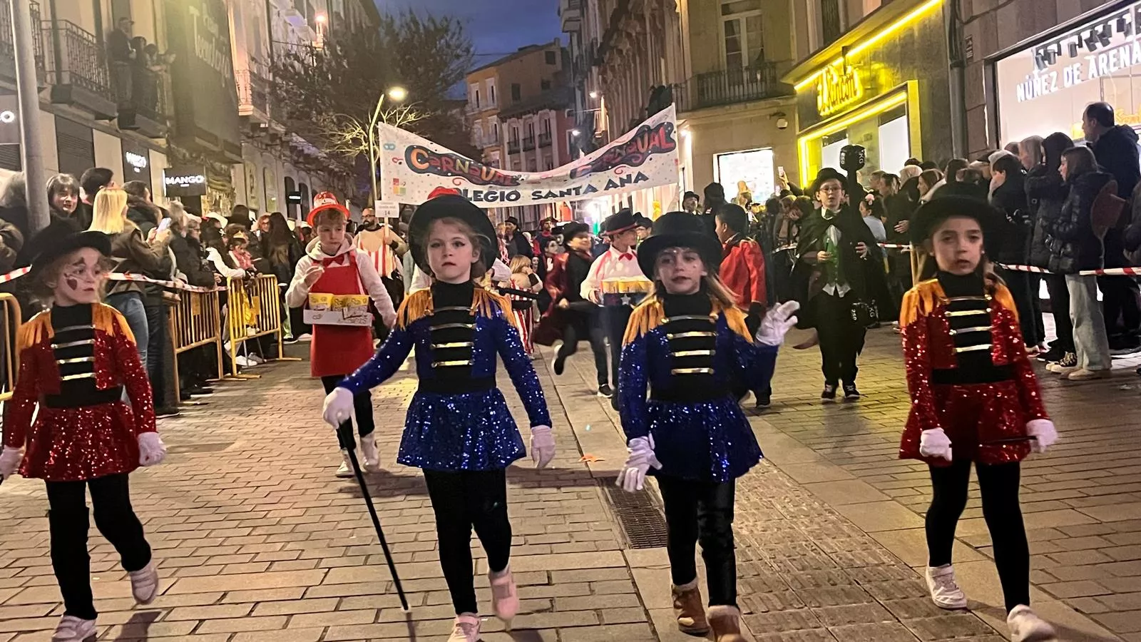 Cabalgata de carnaval 2025 en Huesca. Foto Mercedes Manterola
