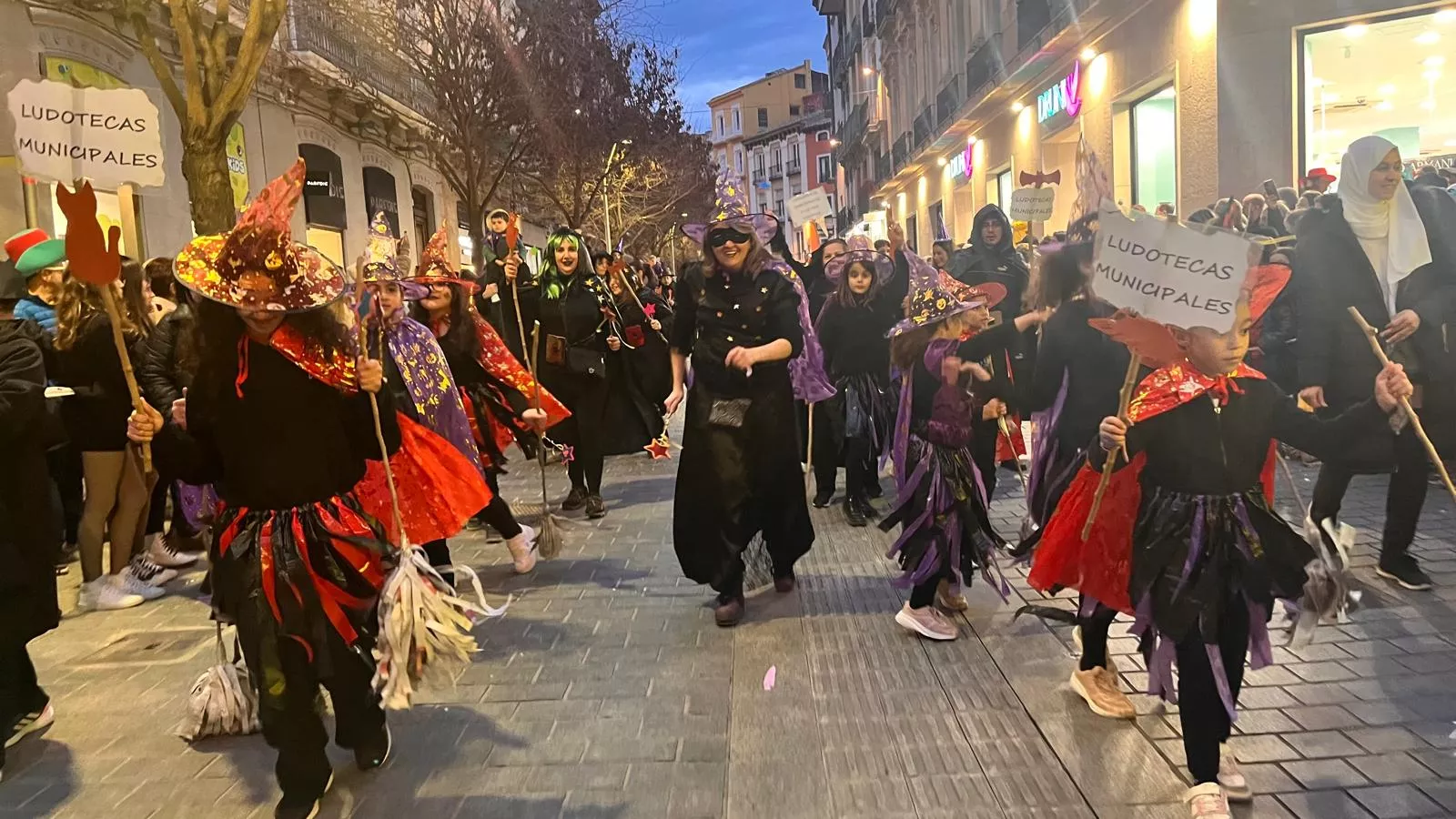 Cabalgata de carnaval 2025 en Huesca. Foto Mercedes Manterola