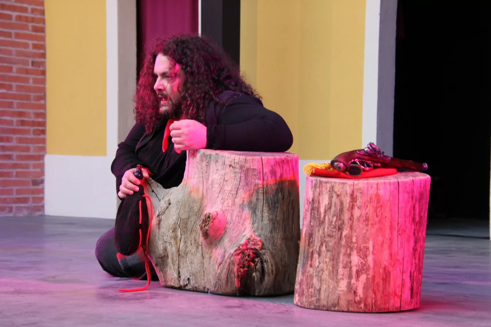 Representación de El bandido Cucaracha en Robres. Foto Carlos Neofato